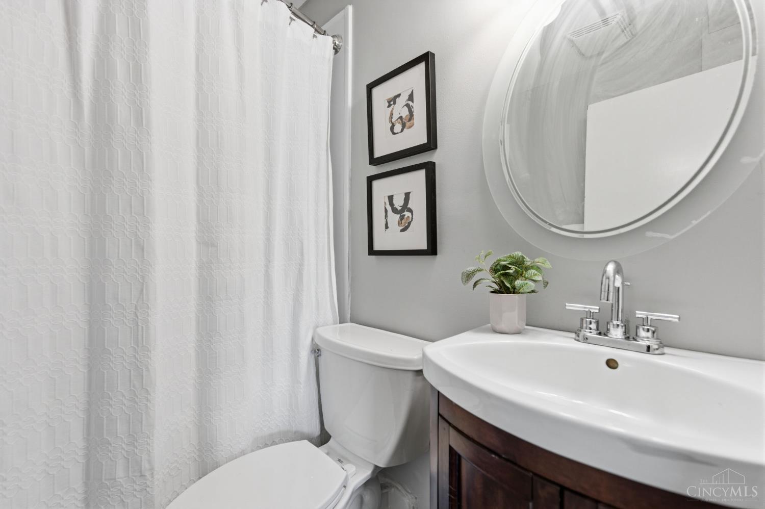 1815 William Howard Taft Road 502