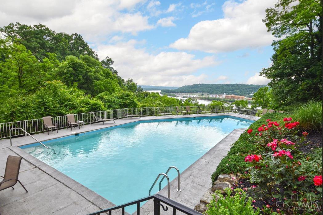 1815 William Howard Taft Road 502