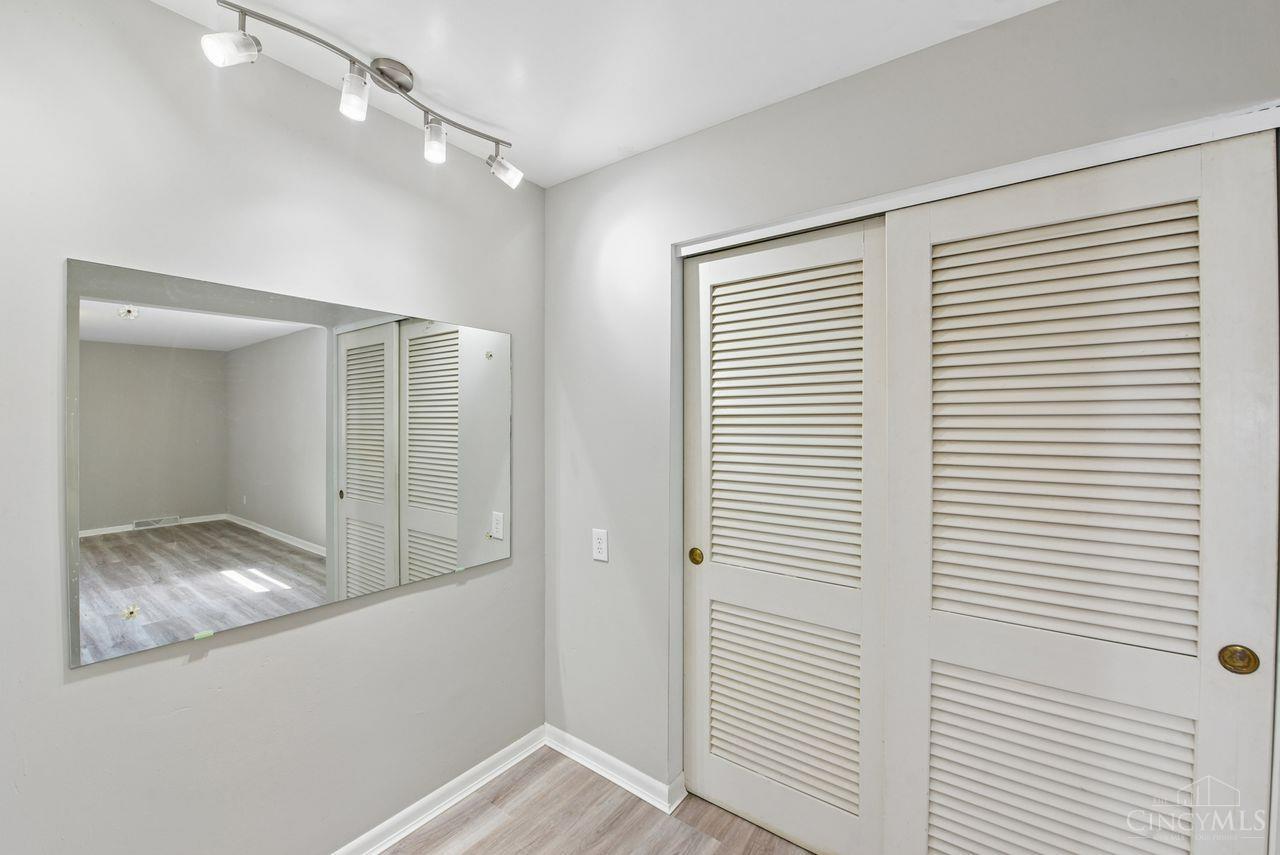 10660 Bridlepath Lane