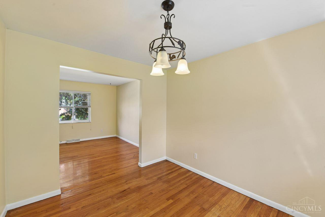 10660 Bridlepath Lane