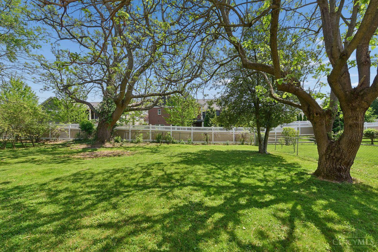 10660 Bridlepath Lane