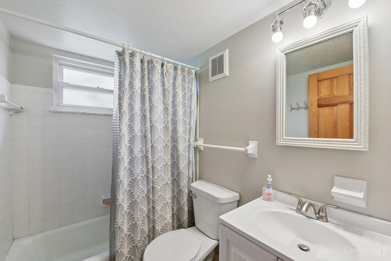 10660 Bridlepath Lane