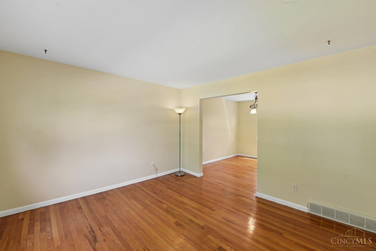 10660 Bridlepath Lane