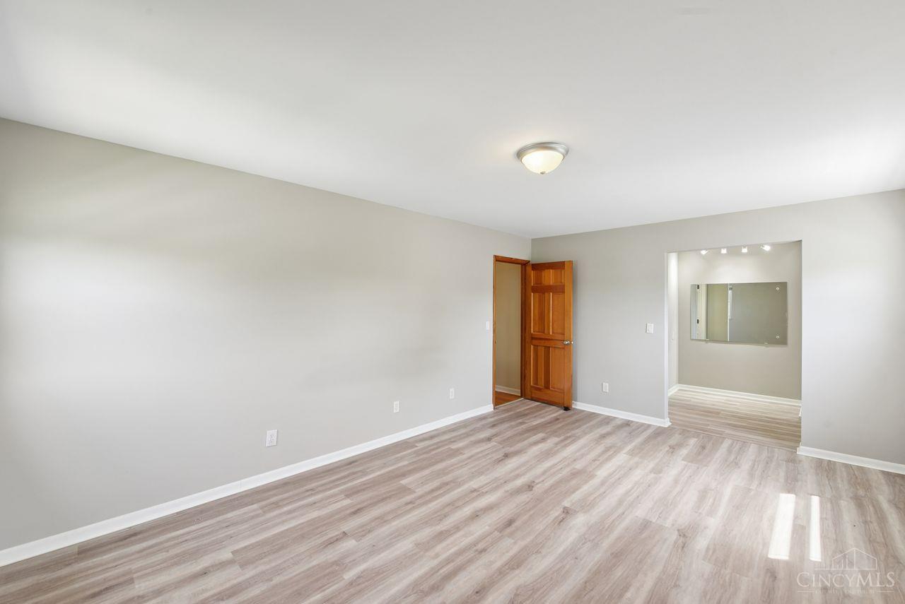 10660 Bridlepath Lane