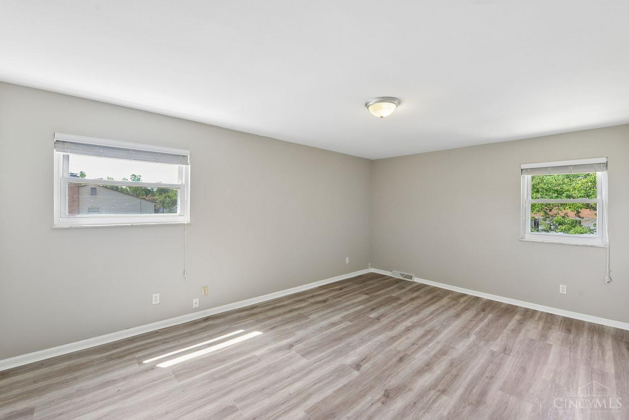 10660 Bridlepath Lane