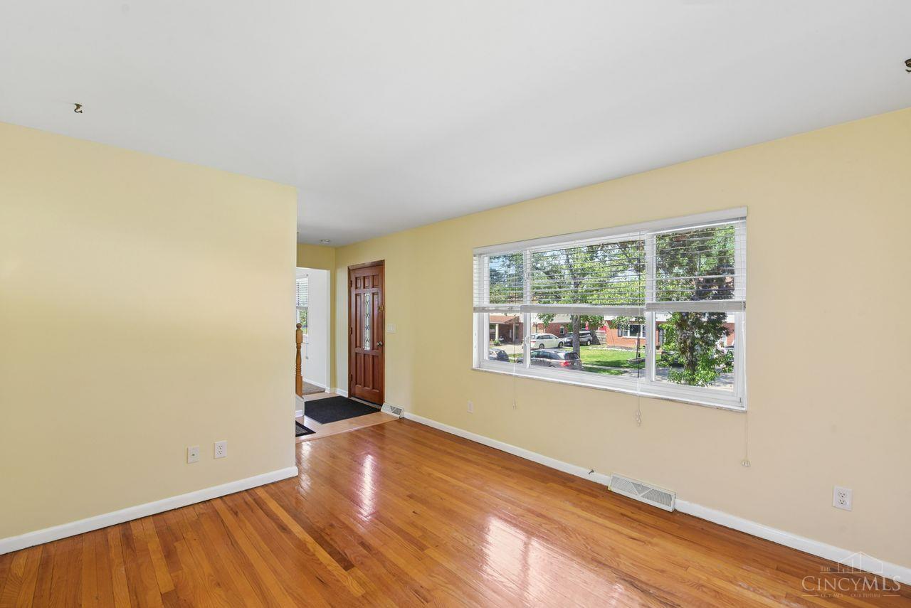 10660 Bridlepath Lane