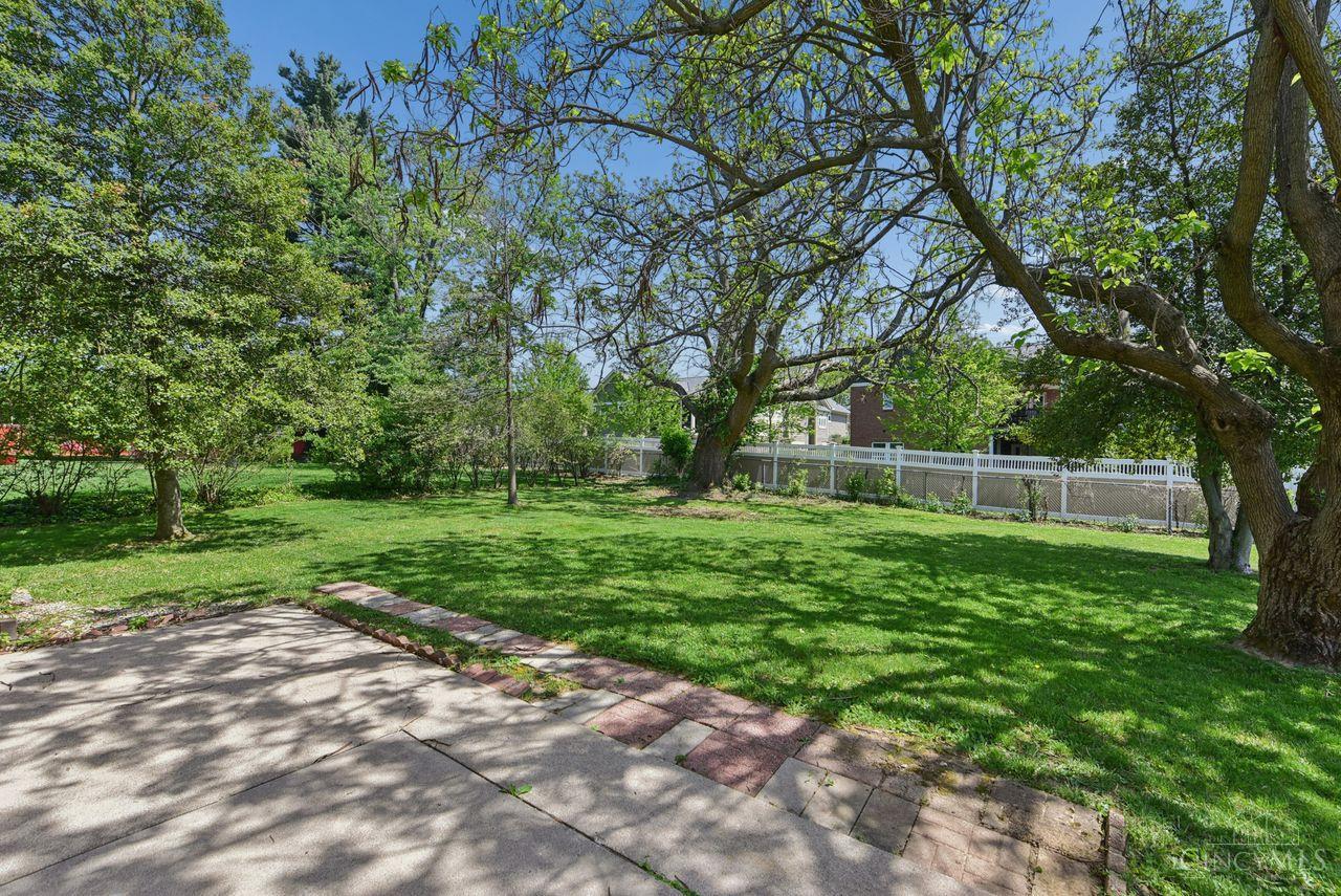 10660 Bridlepath Lane