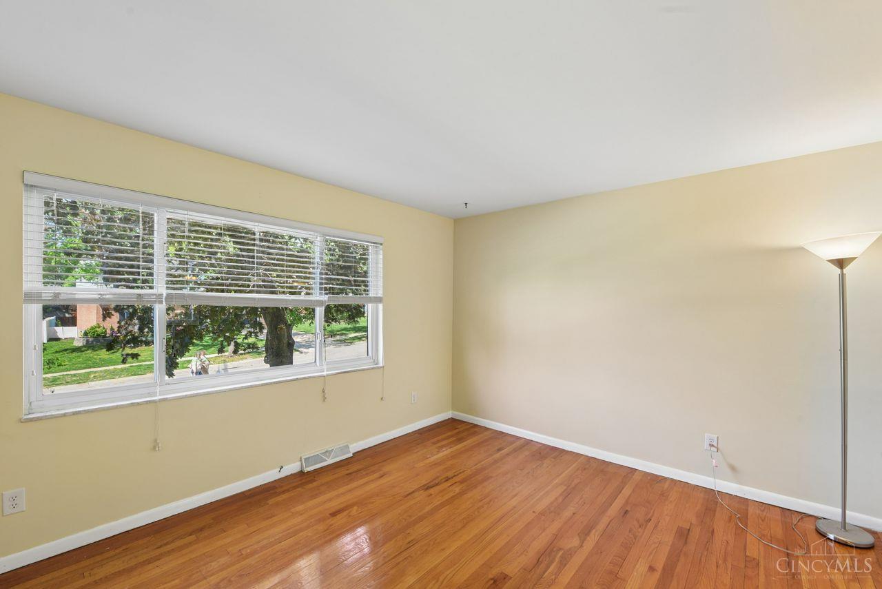 10660 Bridlepath Lane