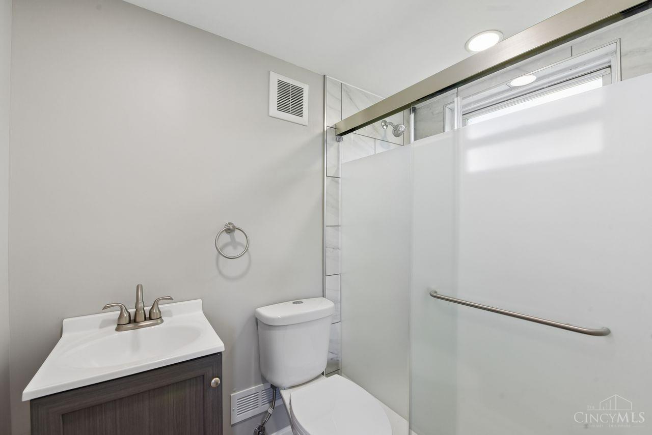 10660 Bridlepath Lane