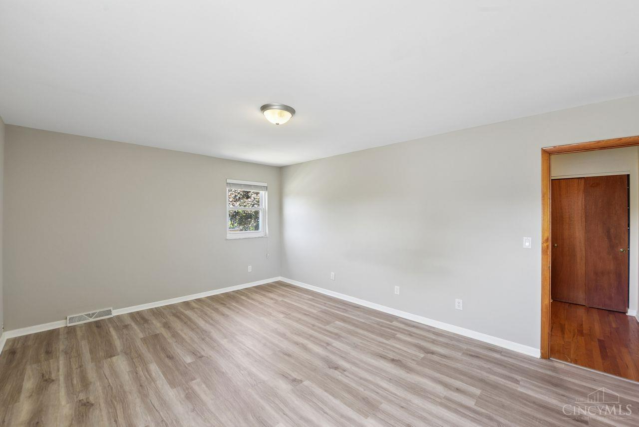 10660 Bridlepath Lane