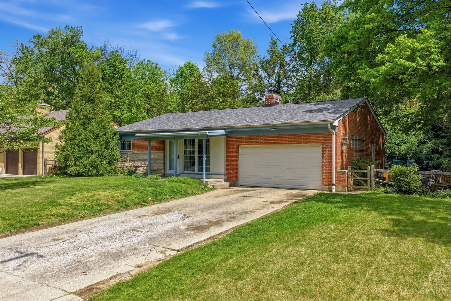 1502 Robinway Drive