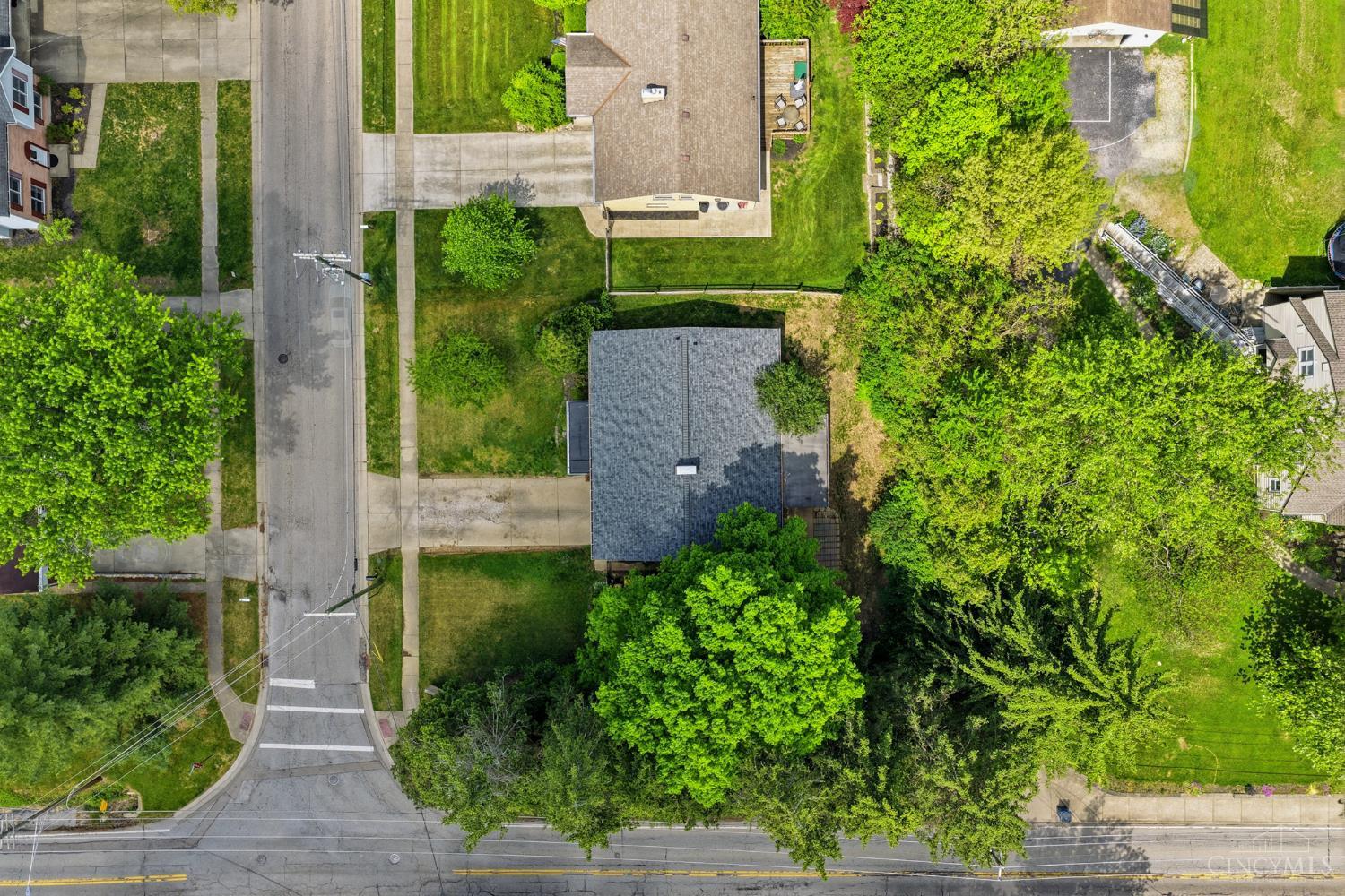 1502 Robinway Drive