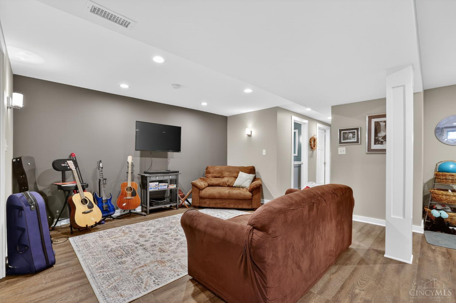 10317 Stablehand Drive