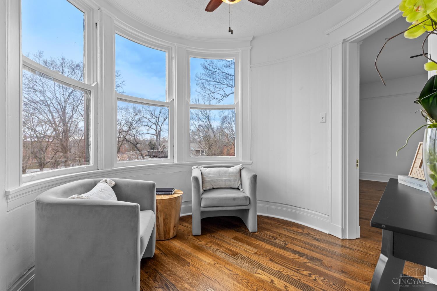 2100 St James Avenue