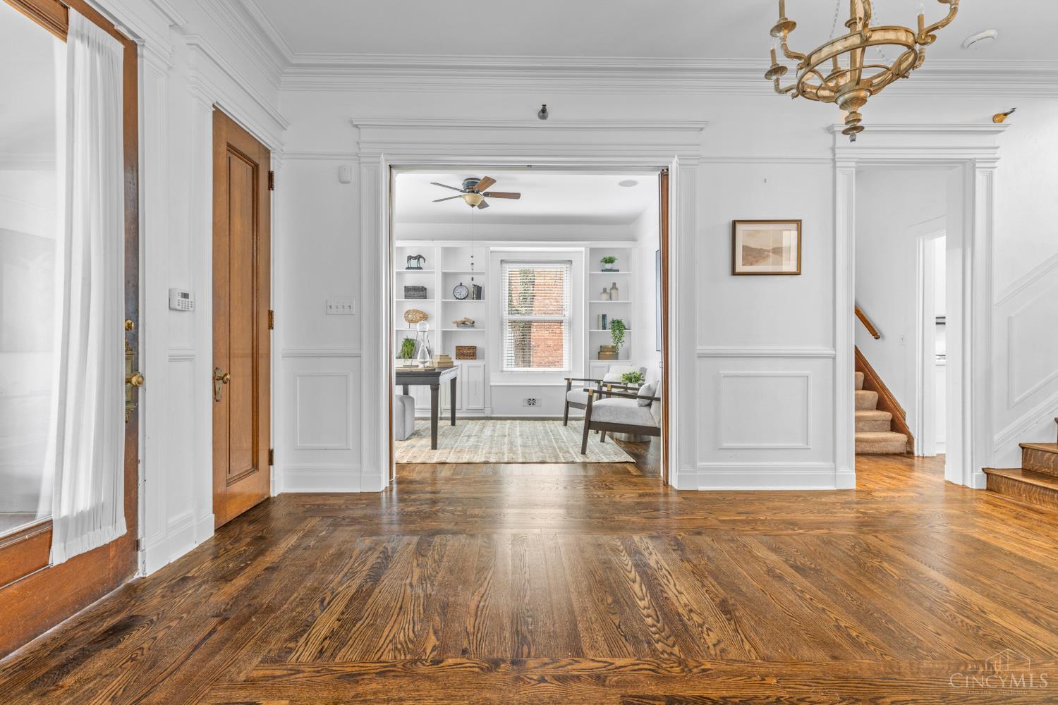 2100 St James Avenue