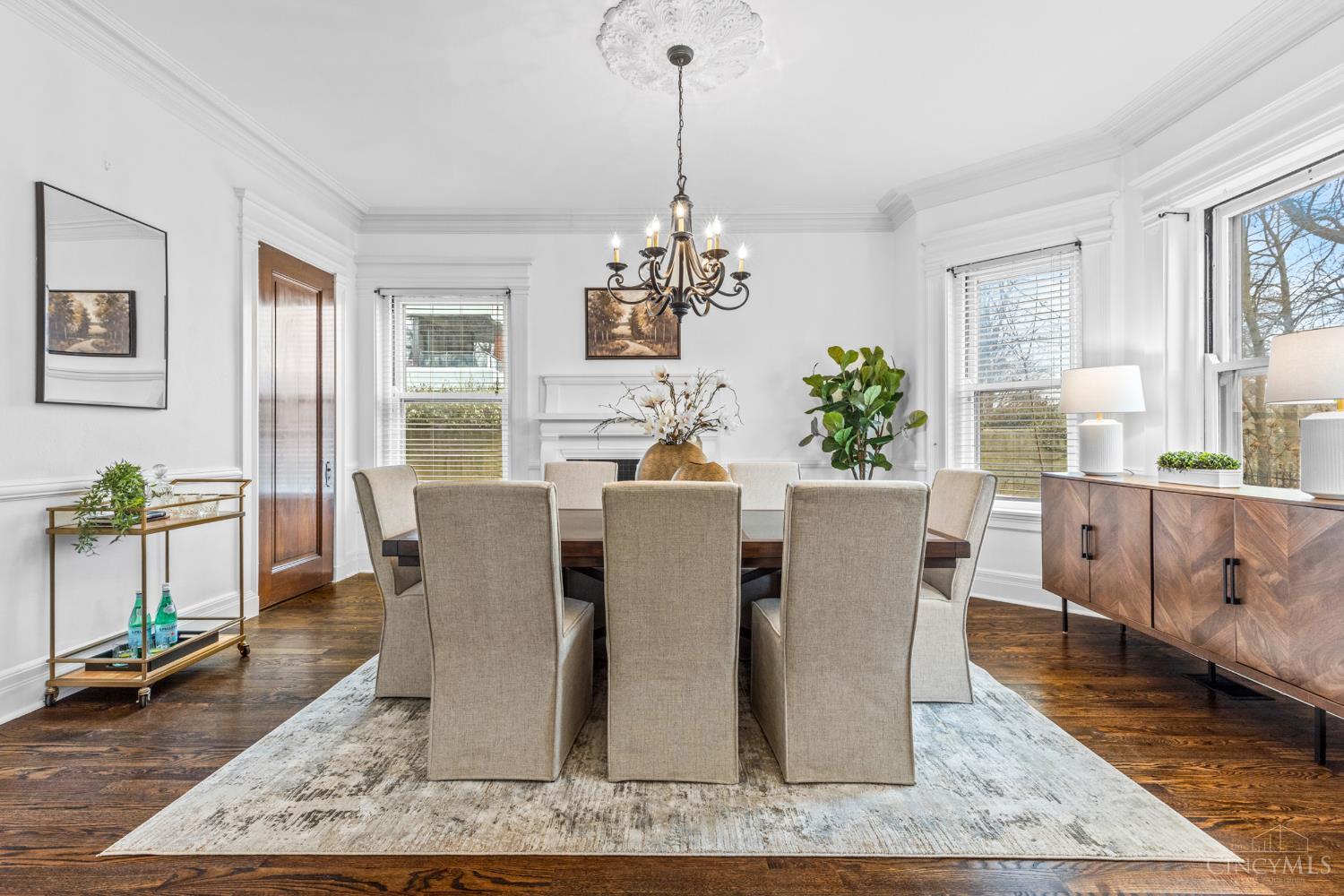 2100 St James Avenue