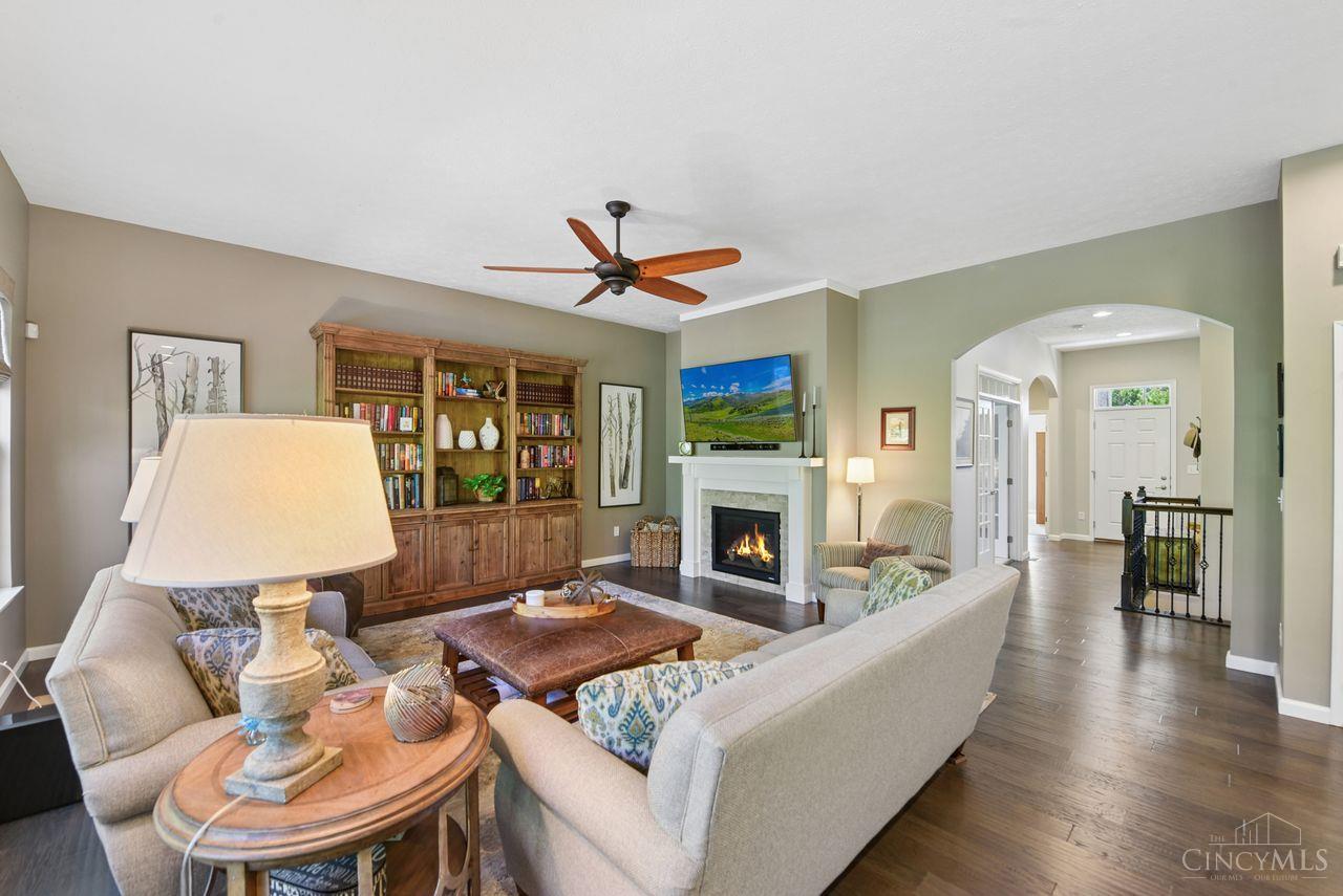 6982 Chapel Lane