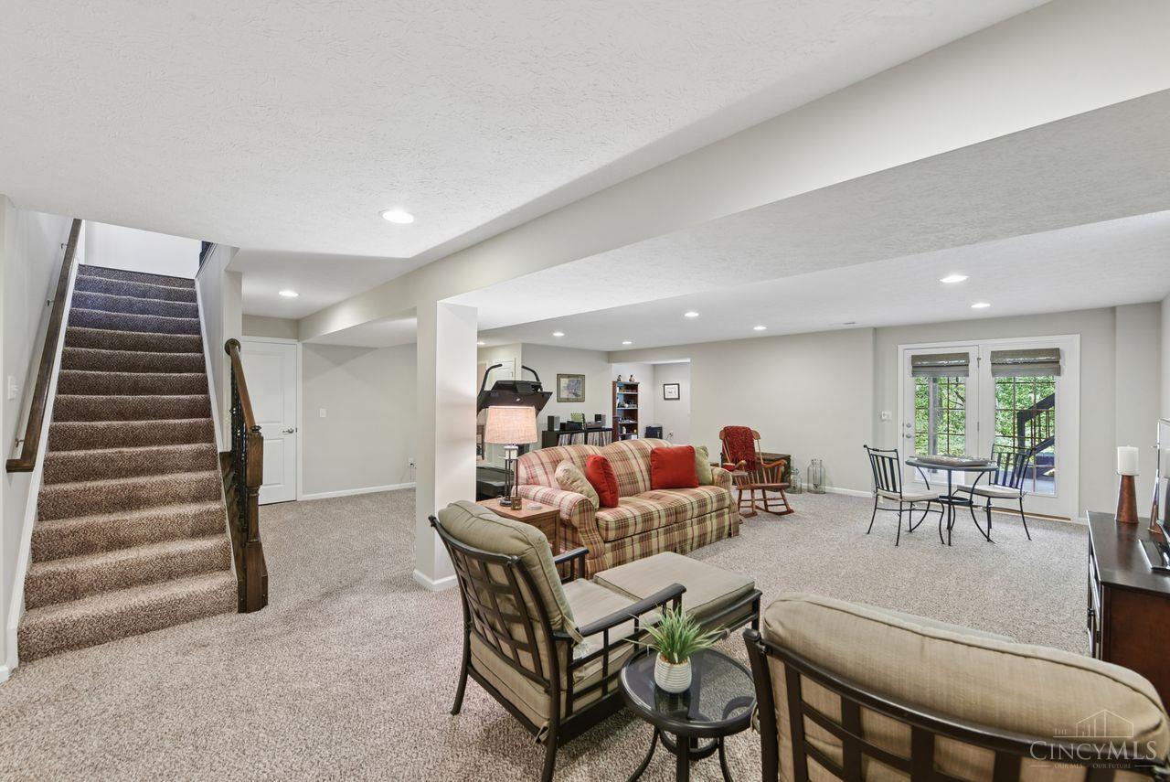 6982 Chapel Lane