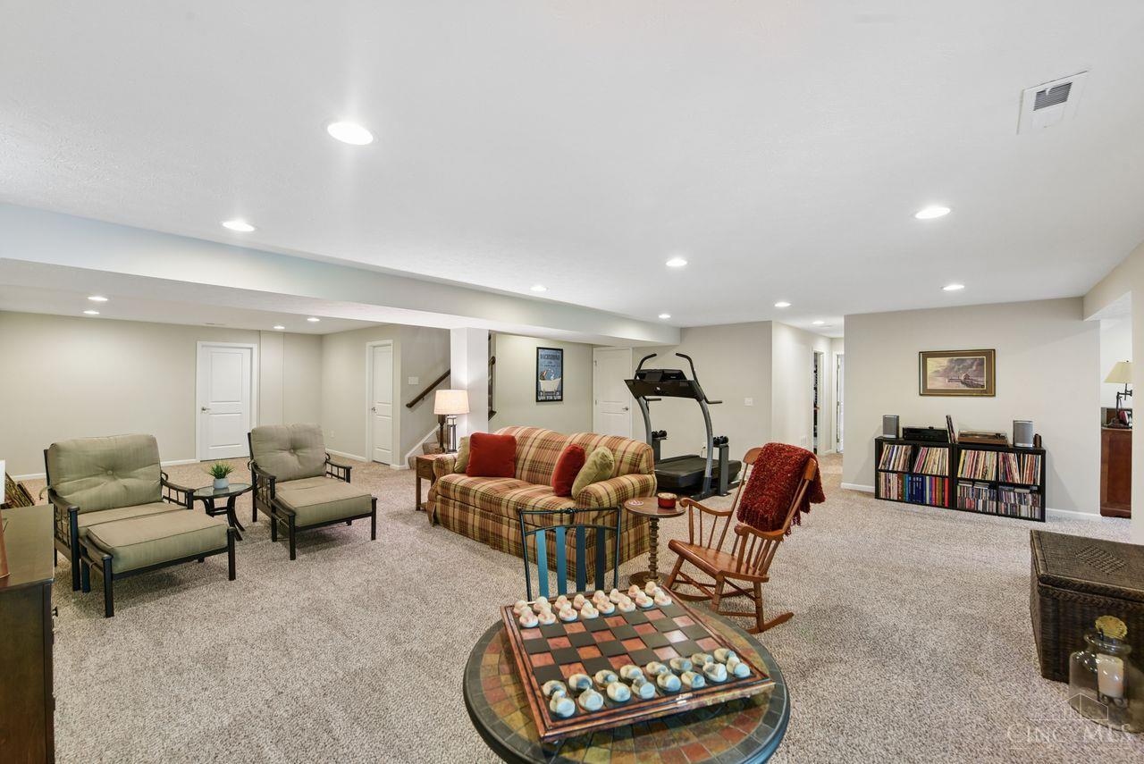 6982 Chapel Lane