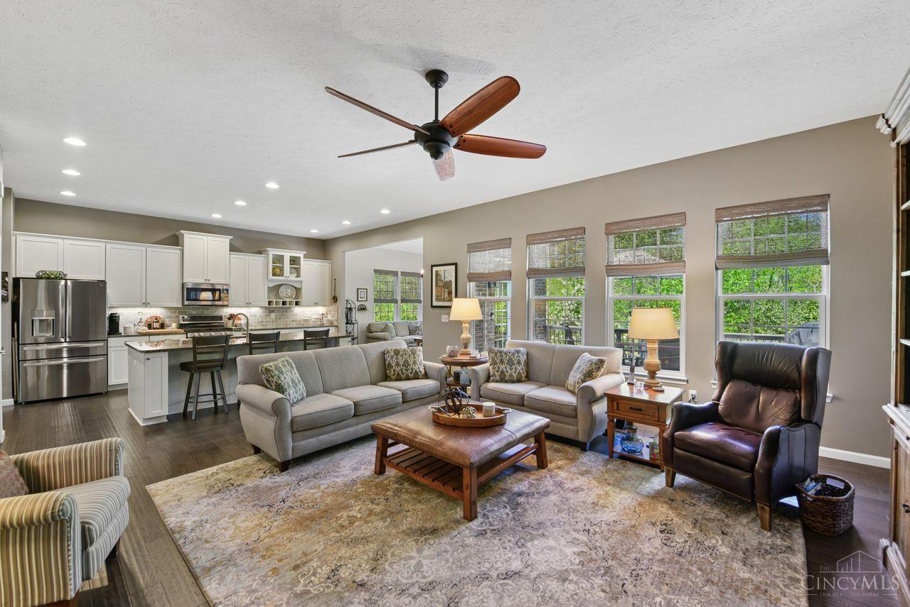 6982 Chapel Lane