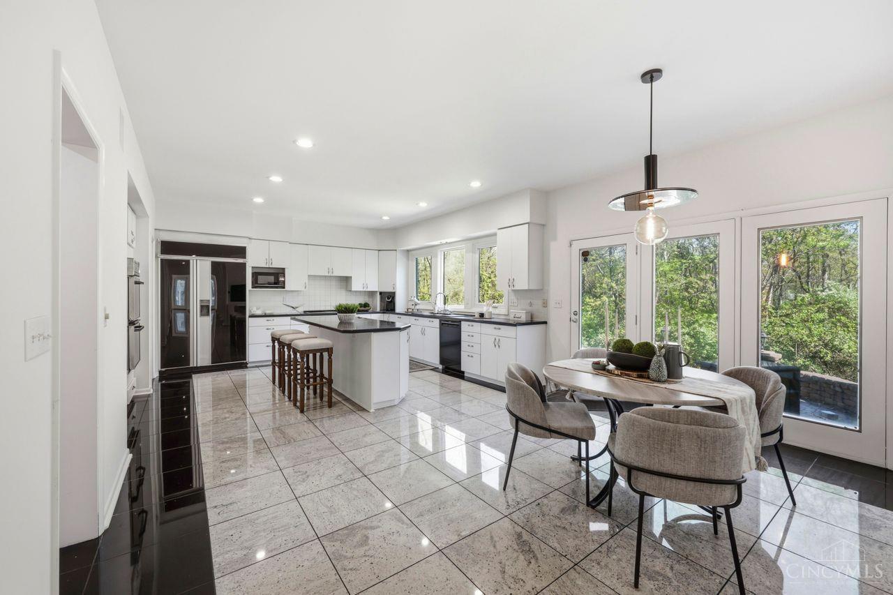 9030 Ambercreek Drive