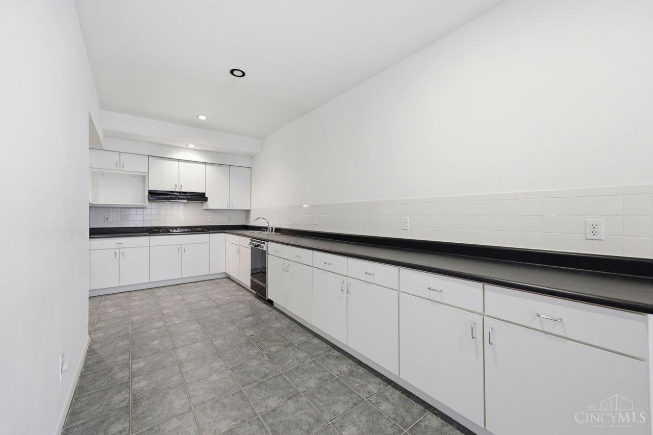 9030 Ambercreek Drive