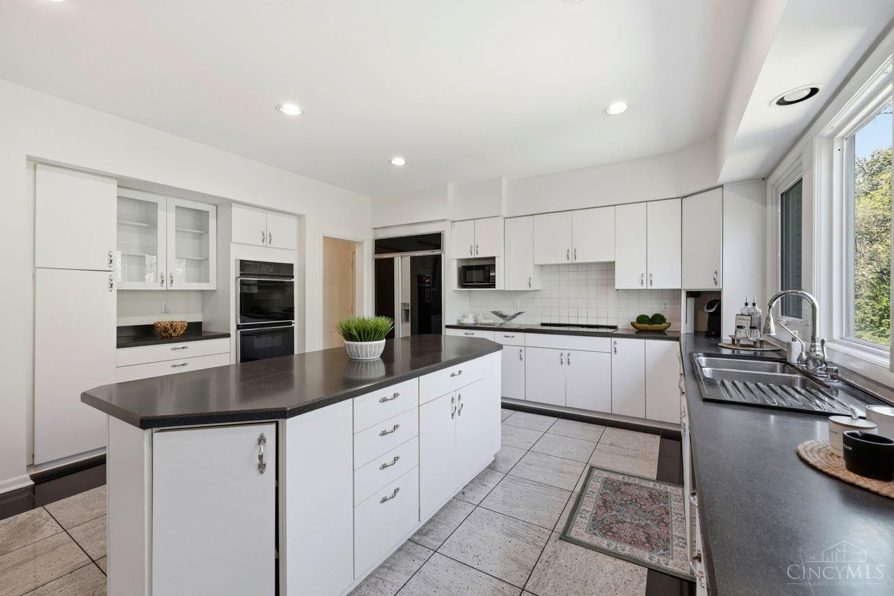 9030 Ambercreek Drive