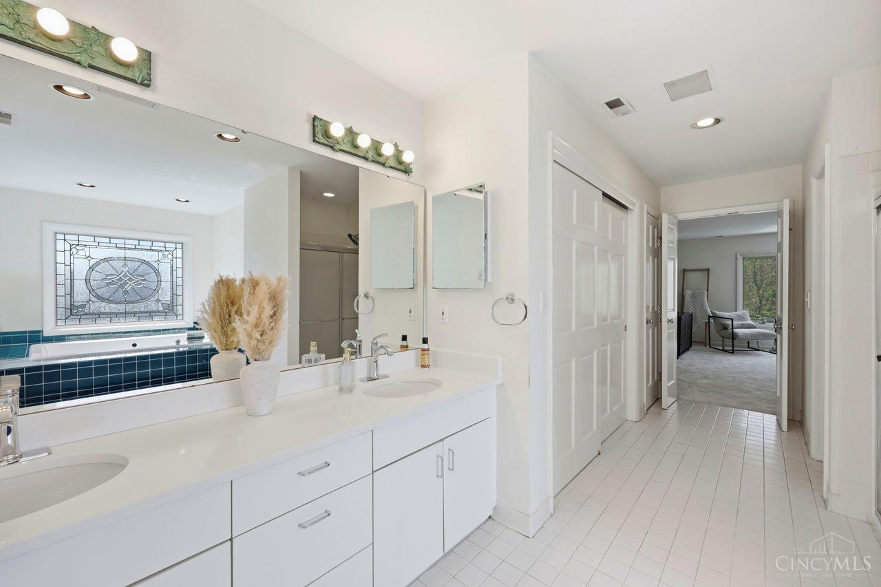 9030 Ambercreek Drive