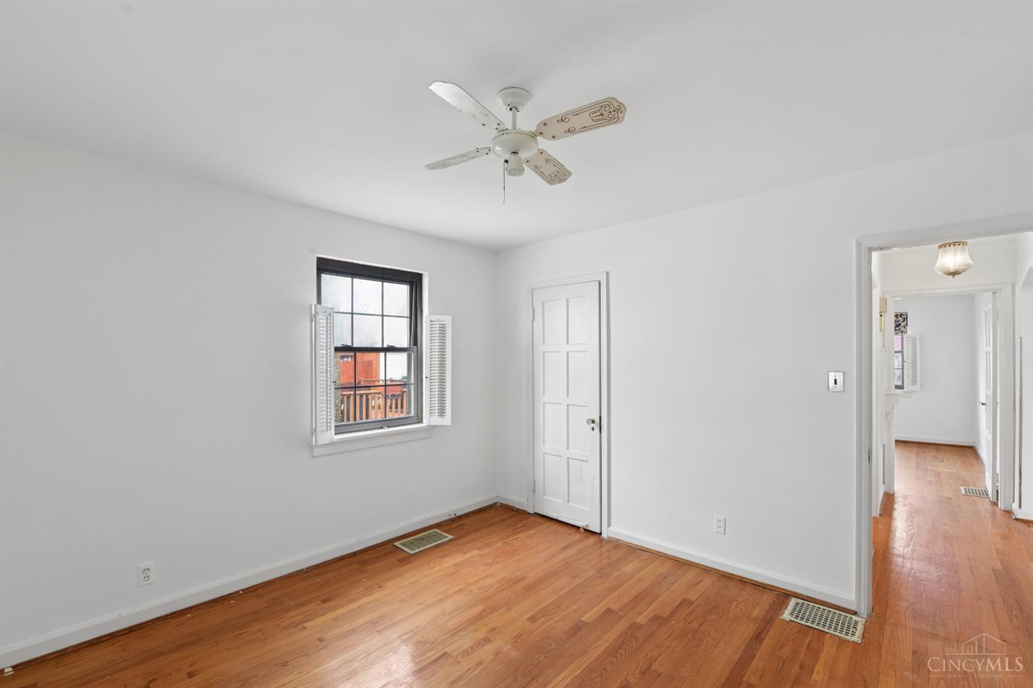 2512 Moundview Drive