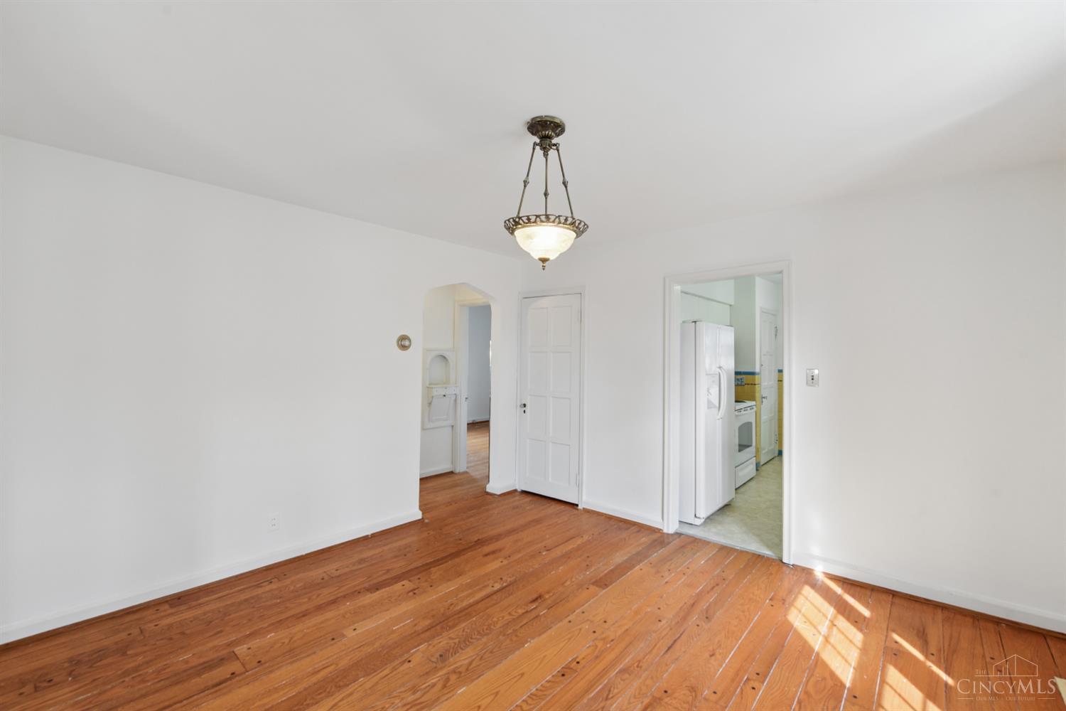 2512 Moundview Drive