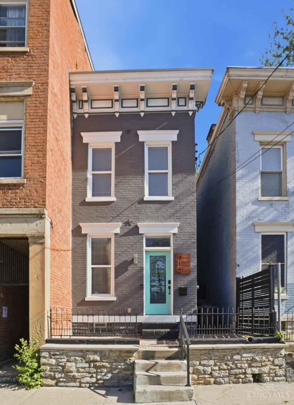 916 Findlay Street