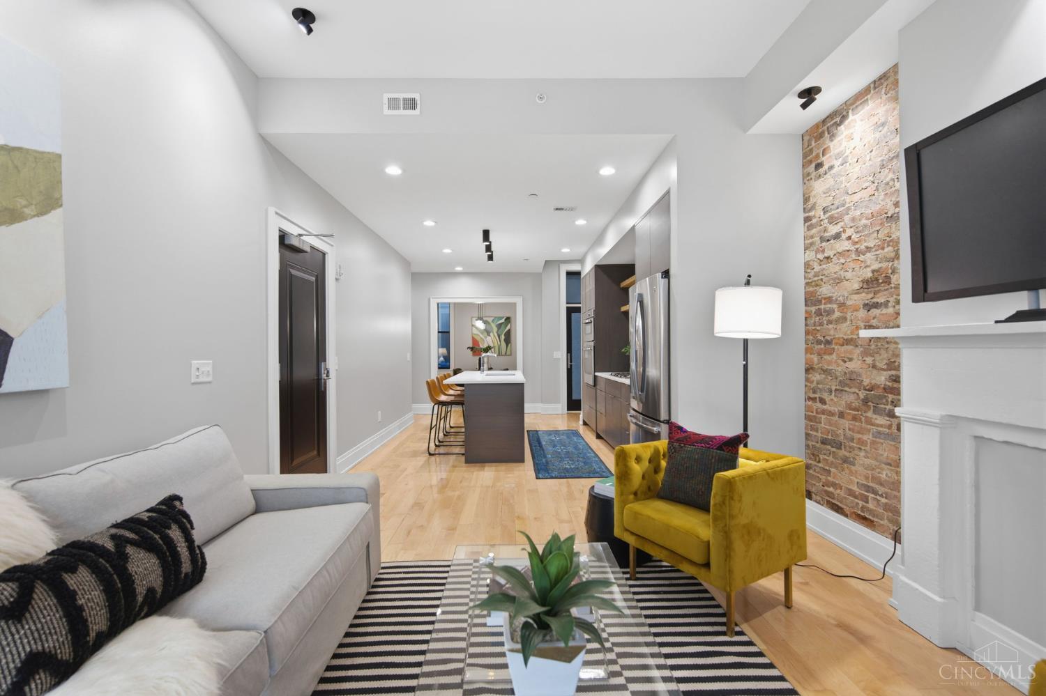 131 W Fifteenth Street 1B