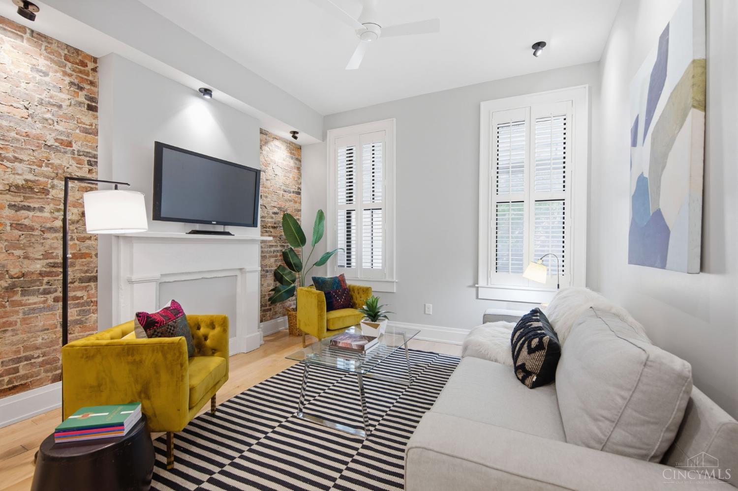 131 W Fifteenth Street 1B