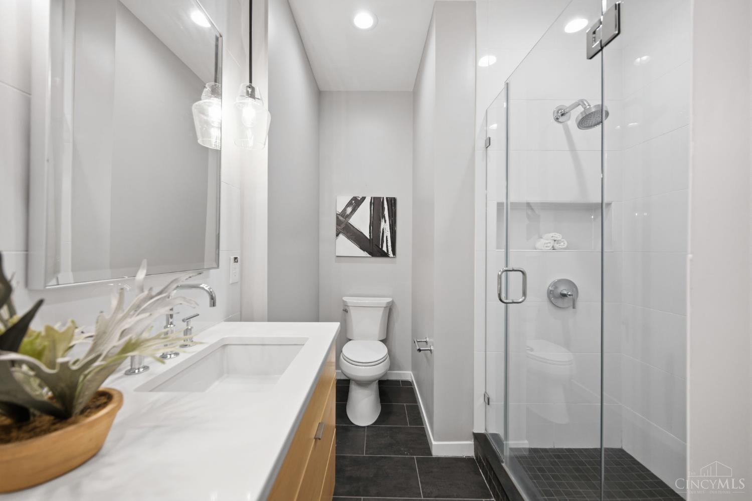131 W Fifteenth Street 1B