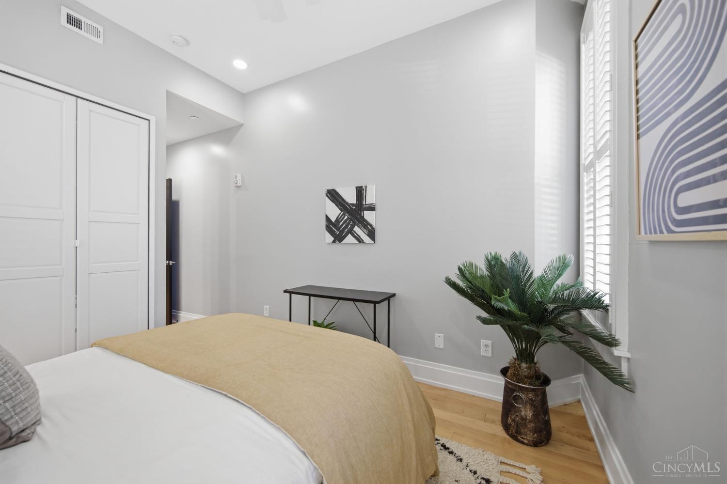 131 W Fifteenth Street 1B