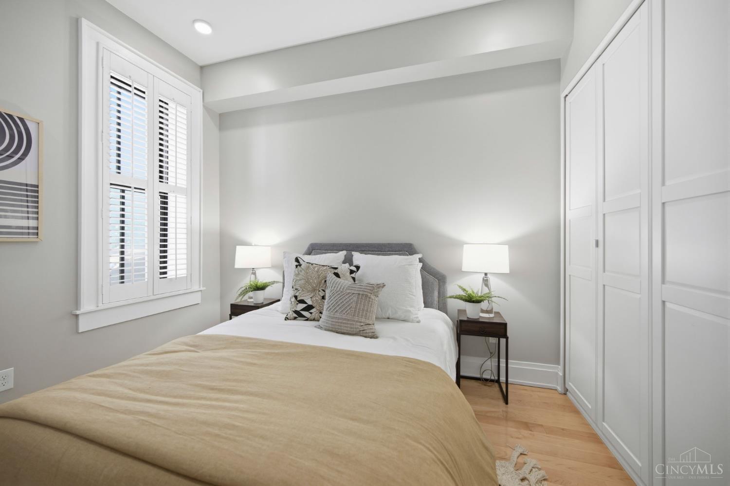 131 W Fifteenth Street 1B
