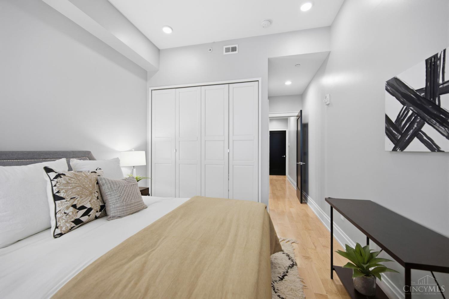131 W Fifteenth Street 1B