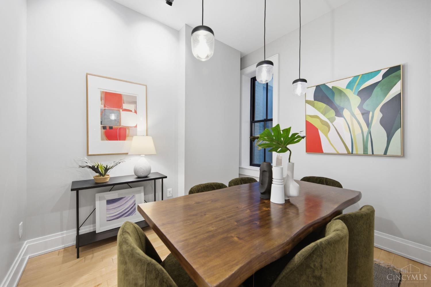 131 W Fifteenth Street 1B