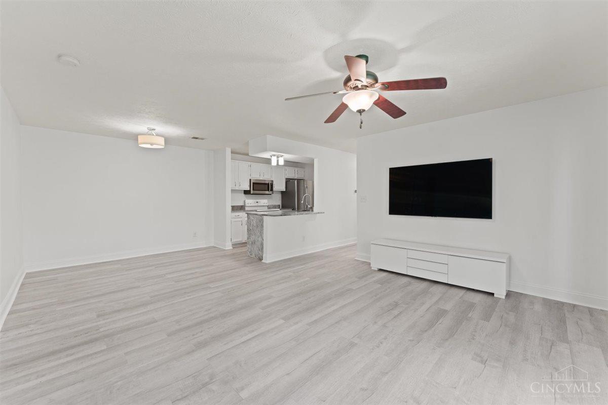 8839 Eagleview Drive 4