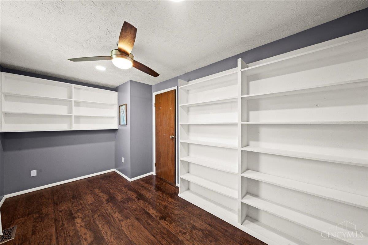 2746 Saturn Drive