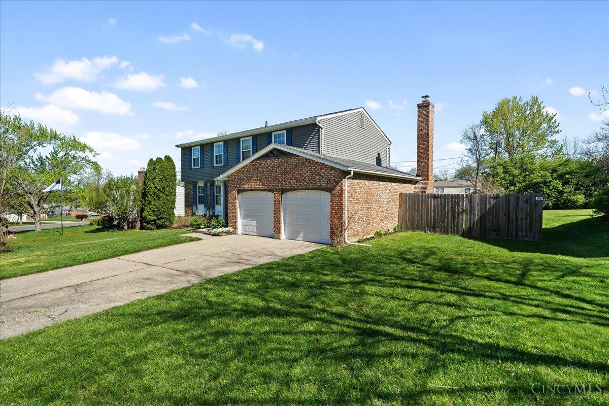 2746 Saturn Drive