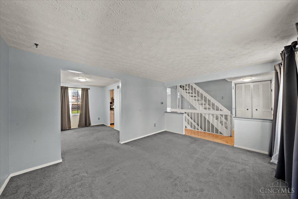 2746 Saturn Drive