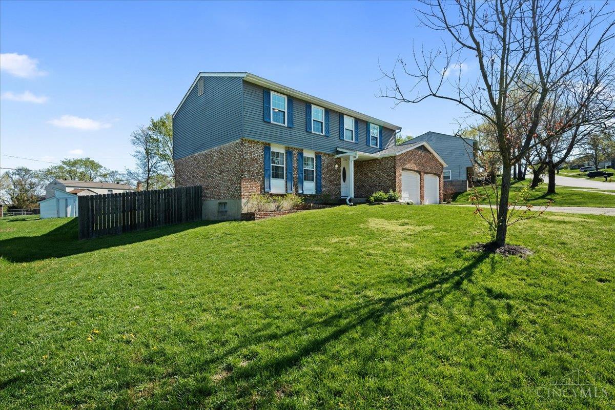 2746 Saturn Drive