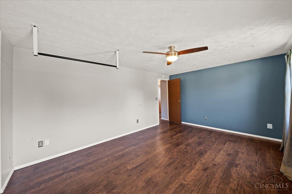 2746 Saturn Drive