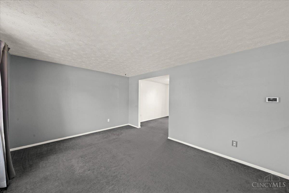 2746 Saturn Drive