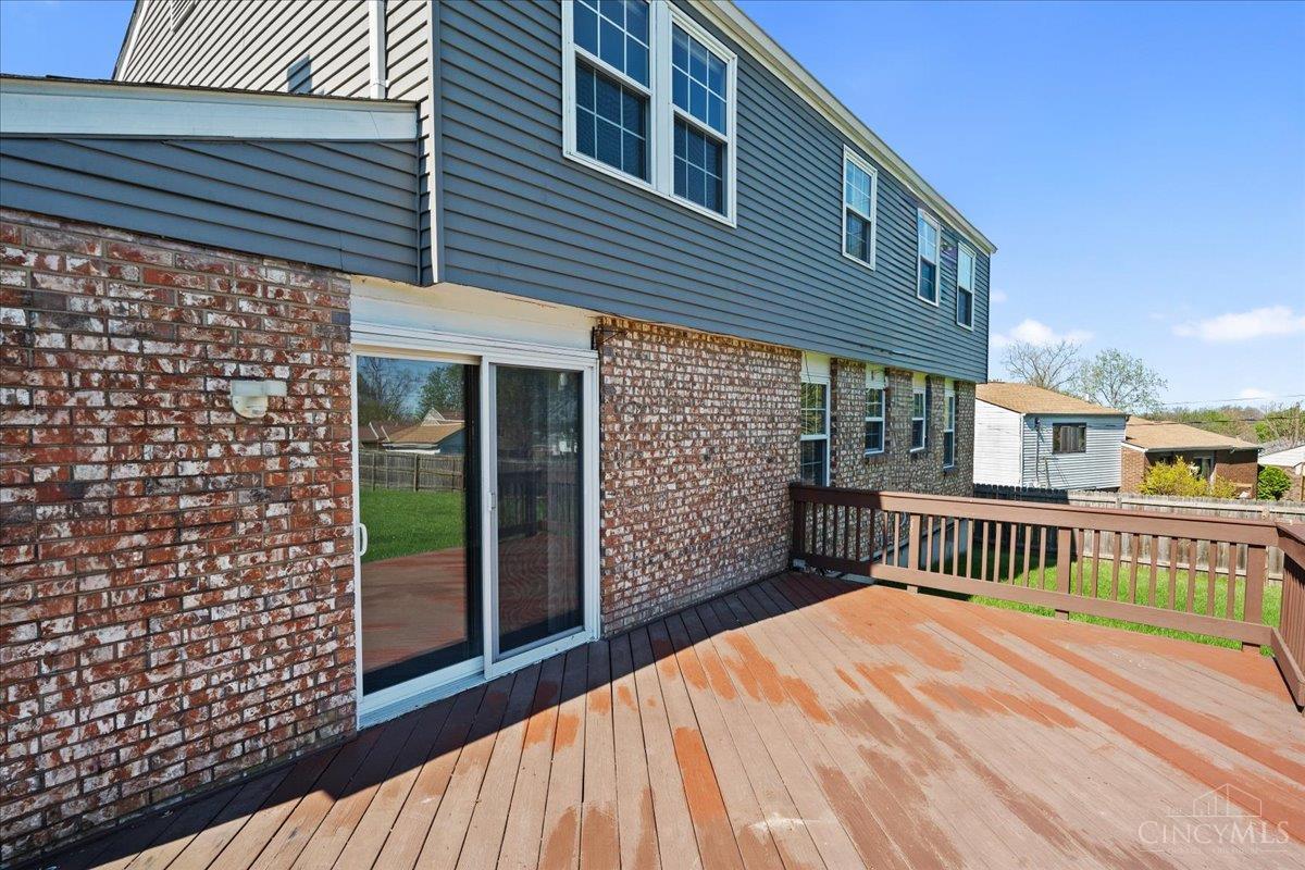 2746 Saturn Drive