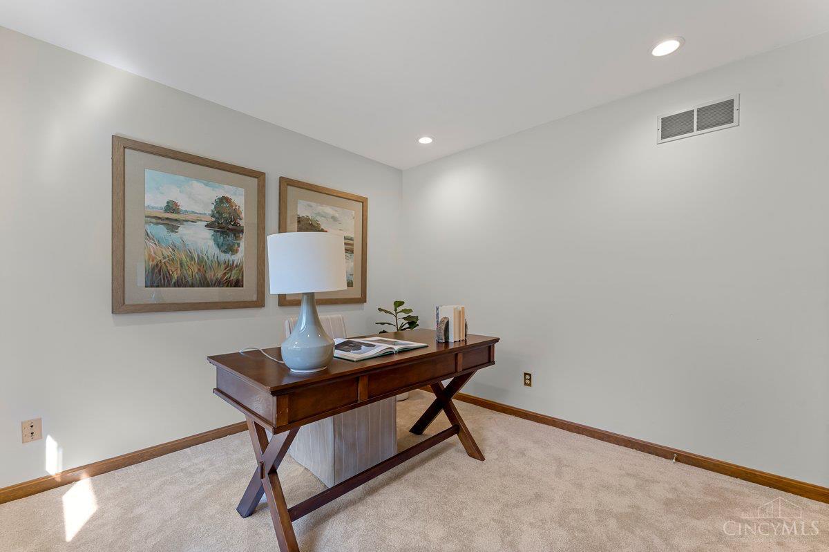 845 Eaglesknoll Court
