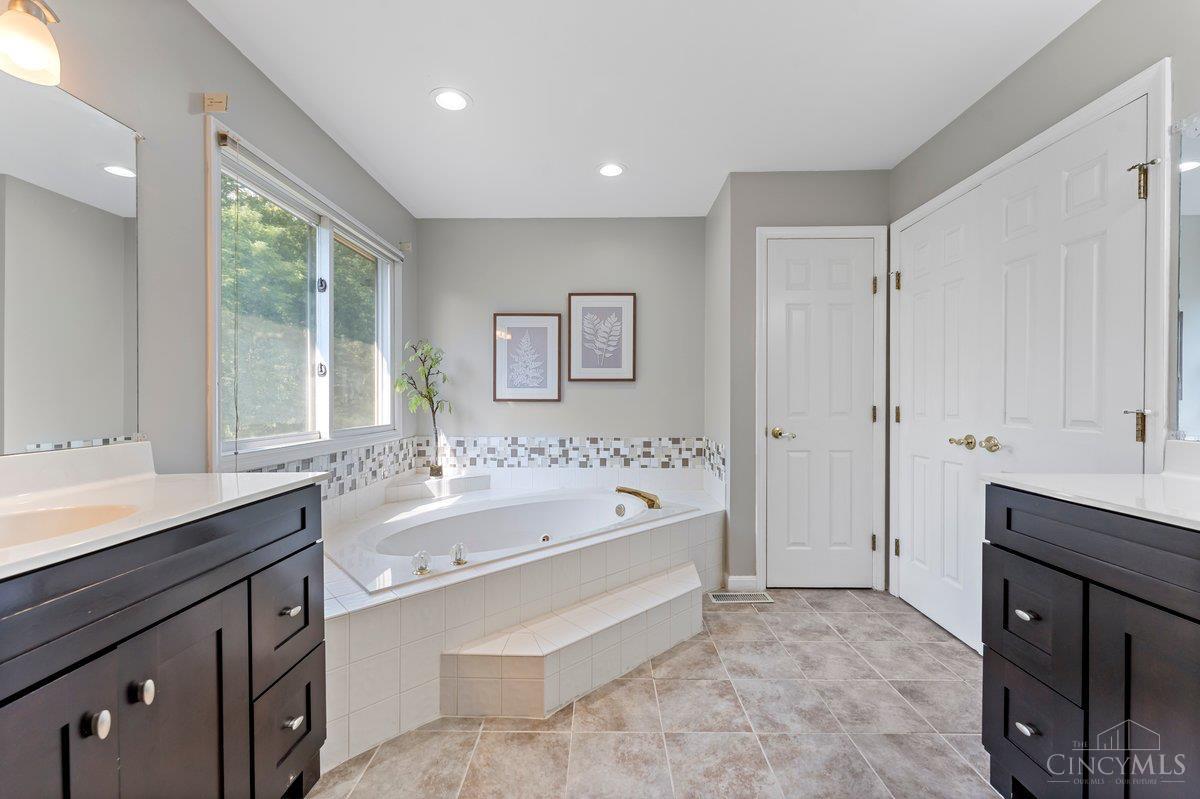 845 Eaglesknoll Court