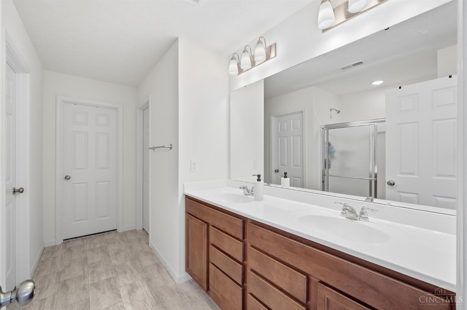 5565 Scenic Trail Drive