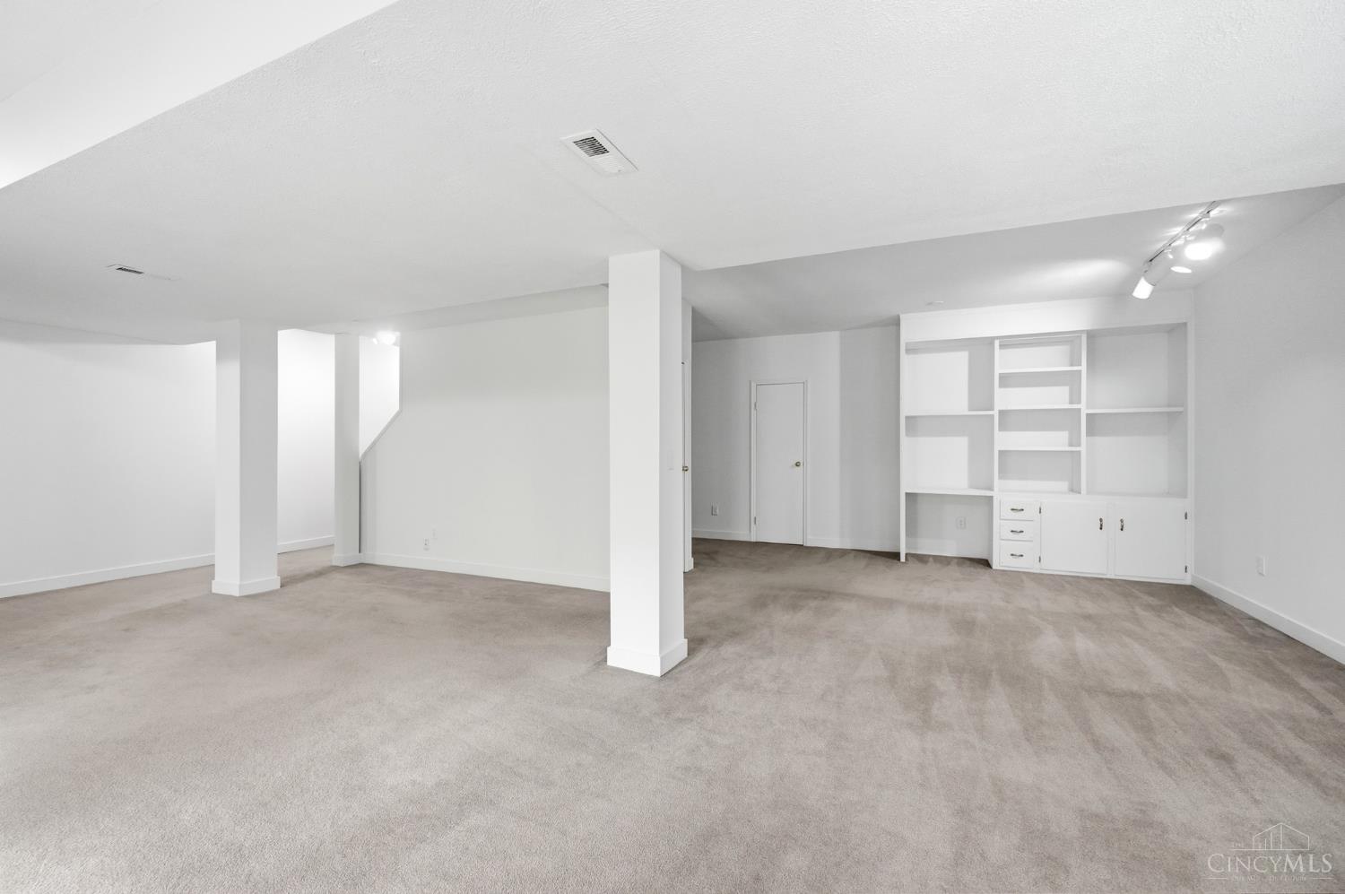 5454 Creek Bend Drive